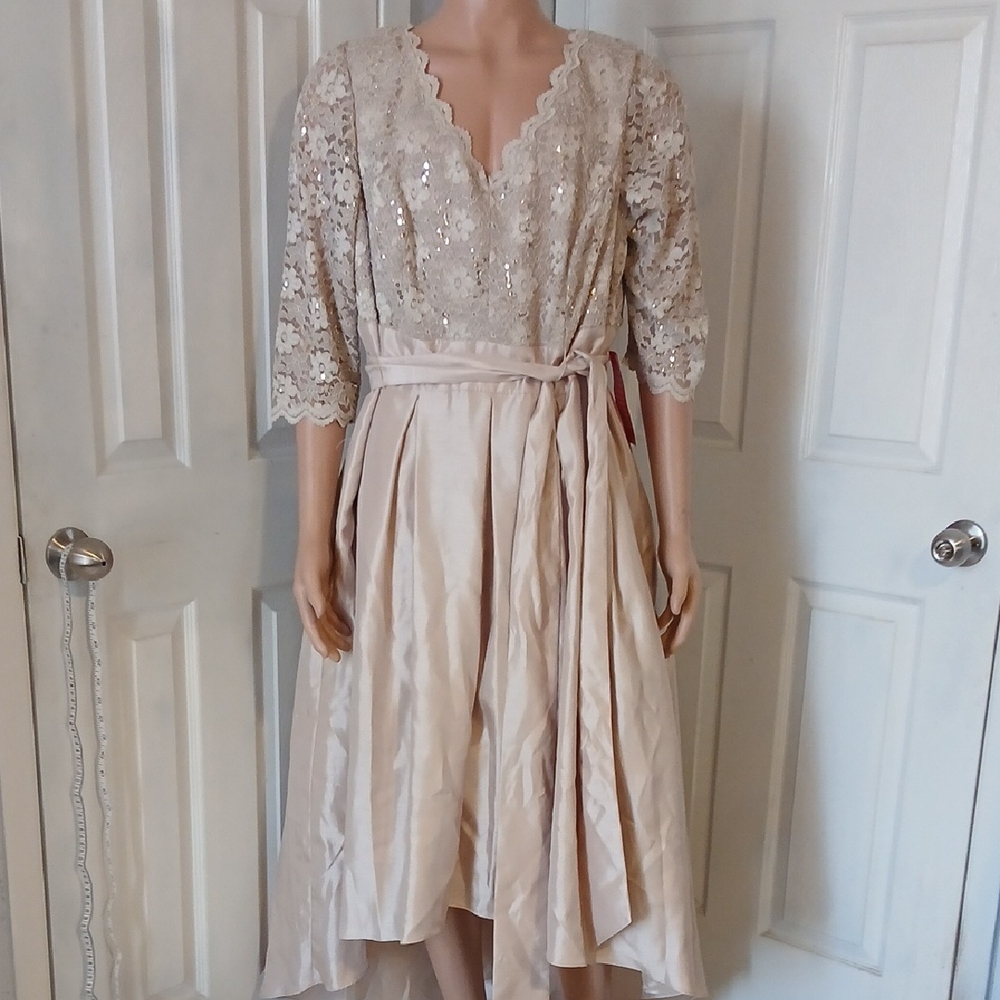 Jessica Howard Cream Lace High Low Dress